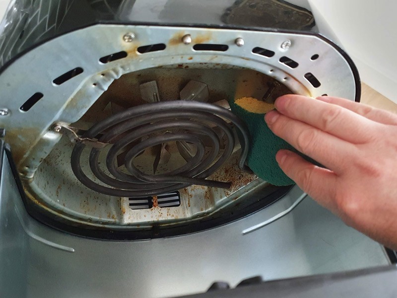 The Best Way to Clean an Air Fryer