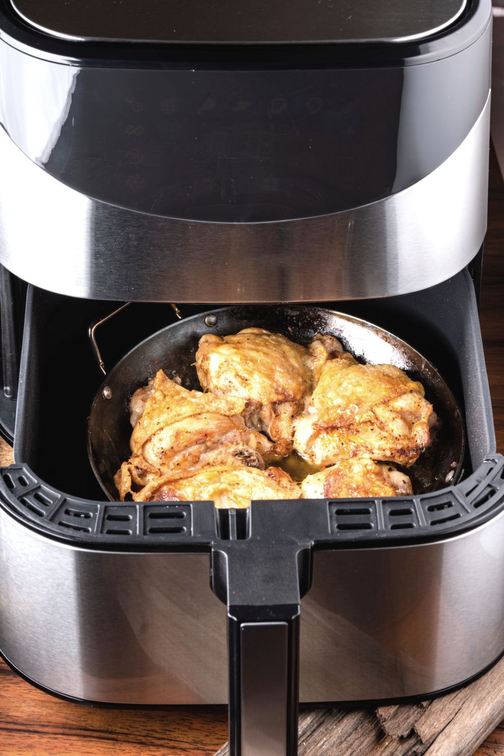 Can You Put Metal in an Air Fryer 